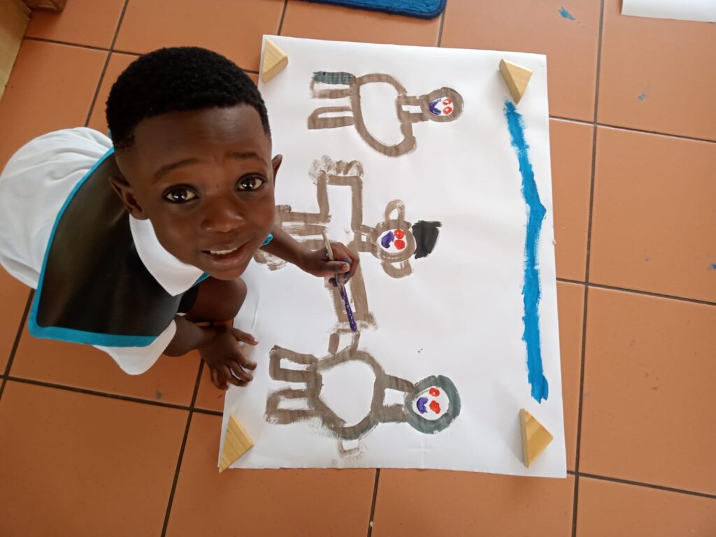 Newton House School provides personalised learning support across a wide developmental span, welcoming students from Grade 00 in the Pre-Primary phase to matric in the College. 